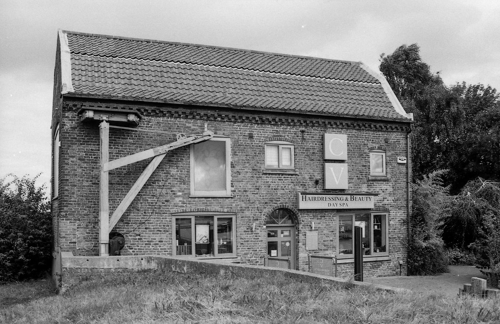 Barton upon Humber Waterside Rob Barnard Flickr