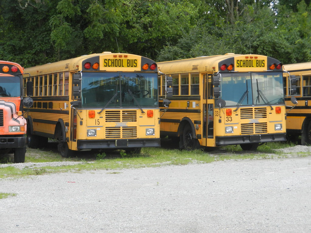 Winton Woods City Schools 15, 33 Bus lot Springfield Tow… Flickr