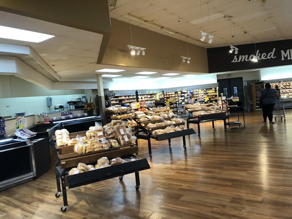 Looking towards the bakery/meat departments Formerly Jewel… Flickr