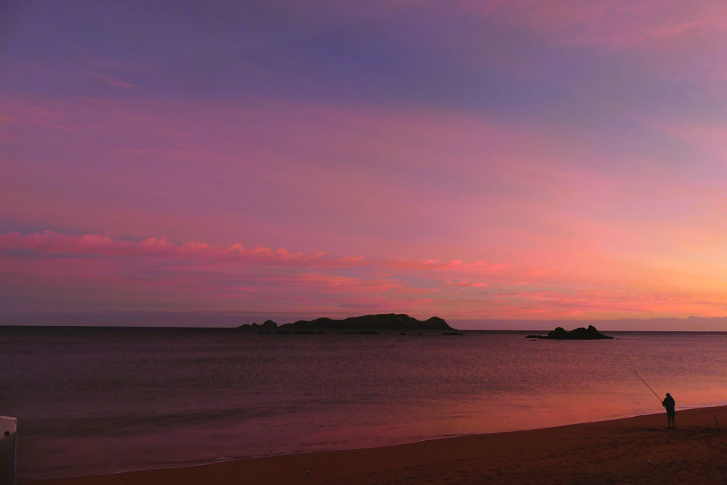 P1000169 Sunrise at Tauranga Bay Northland NZ. IN EXPLOR… Flickr