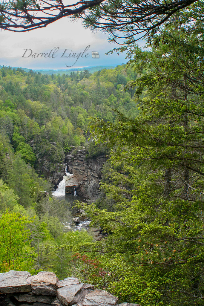Linville Falls A view from above Linville Falls, NC 3,120 … Flickr