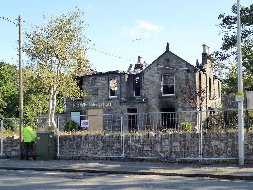 Northfield House Hotel Fire damage Former suburban hotel,… Flickr