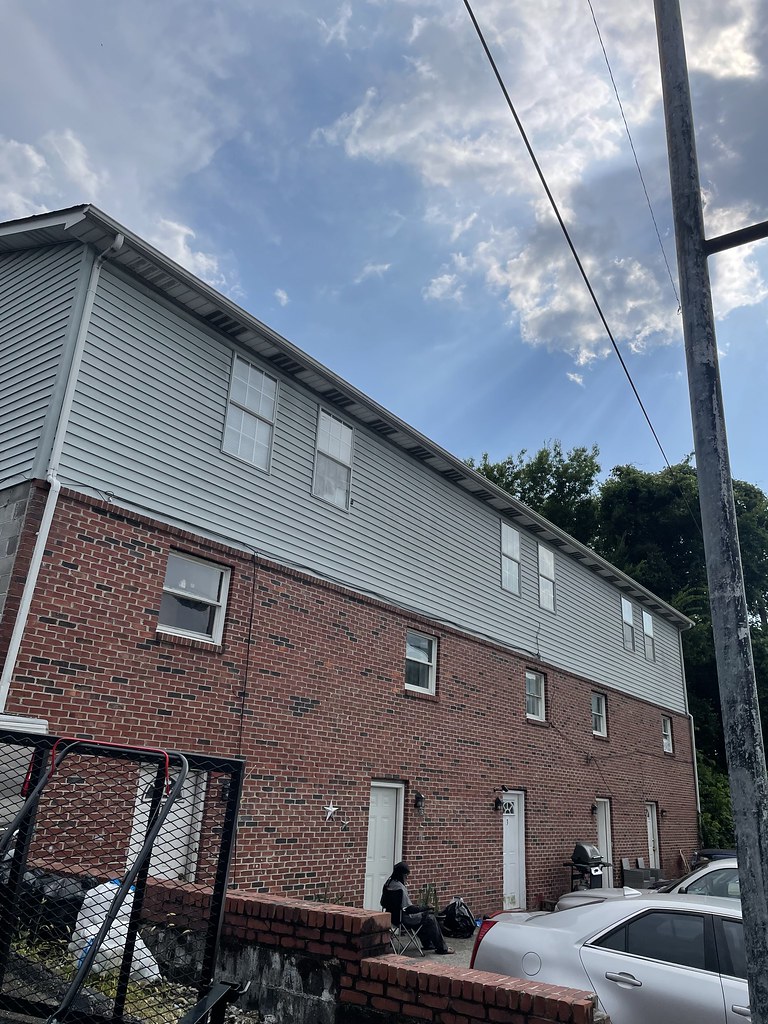 Carlock / Roane St Apartments Teresa Davis Flickr