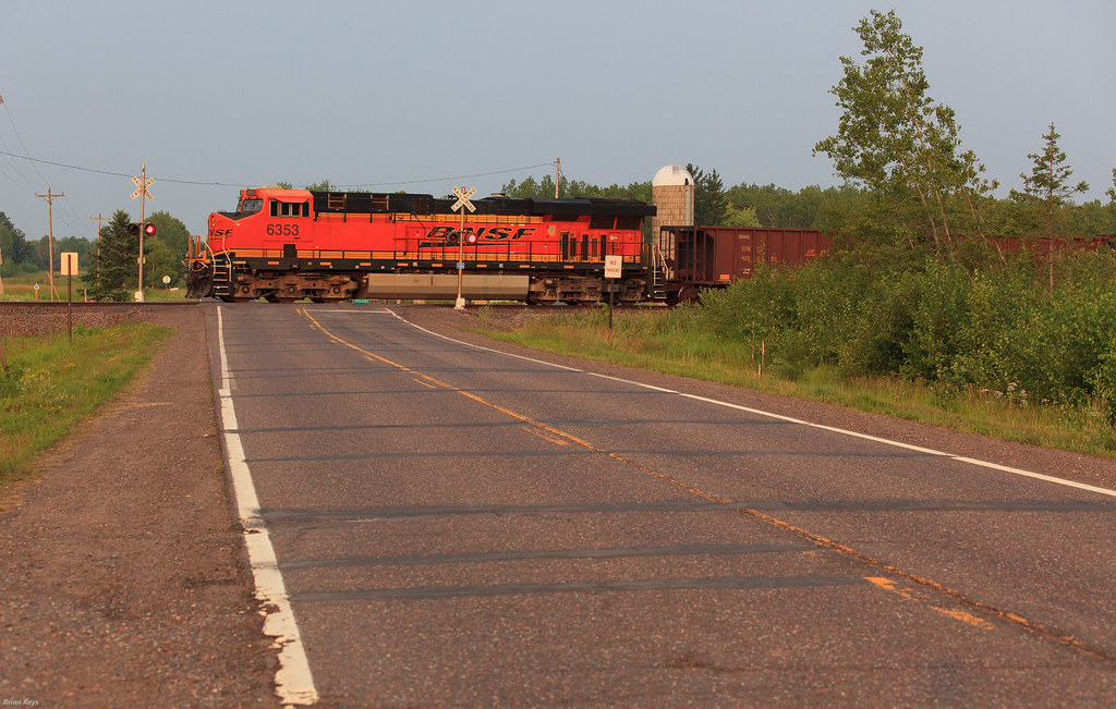 State Line Taconite BNSF 6353 brings up the rear on a load… Flickr