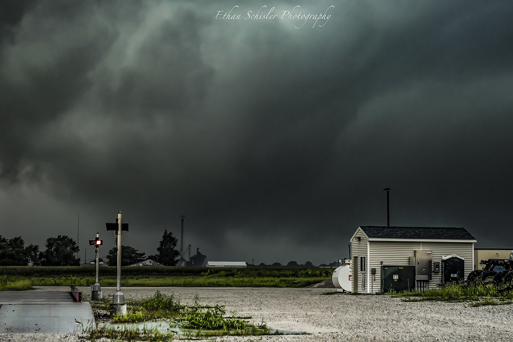 Aledo, Illinois Weak Tornado Weak EF0 tornado spinning up … Flickr