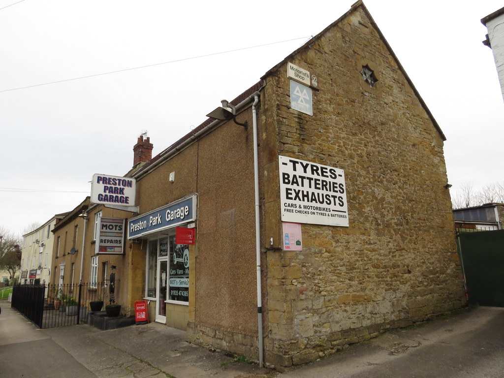 Former Petrol Station Preston Park Garage, Preston Road,… Flickr