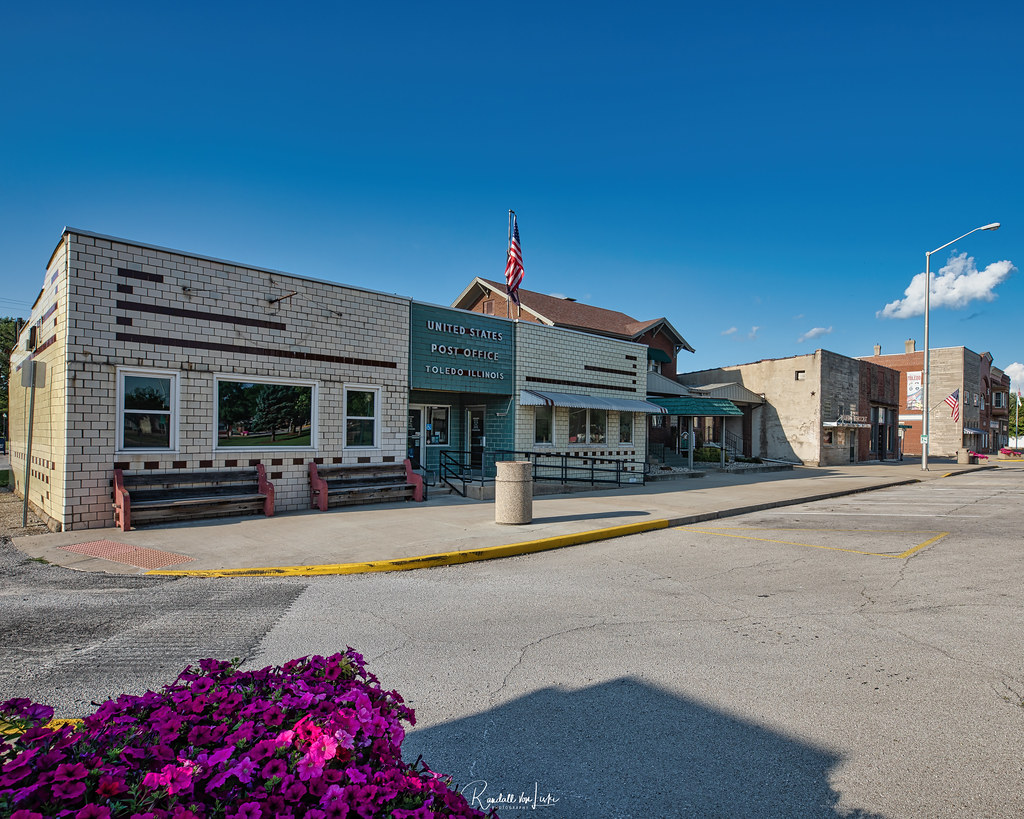North Side Courthouse Square, Toledo, Illinois A view of t… Flickr