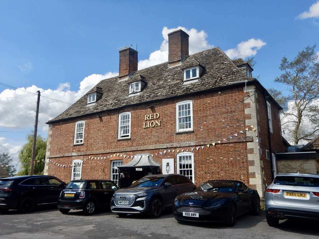 The Red Lion, Castle Eaton Douglas Law Flickr