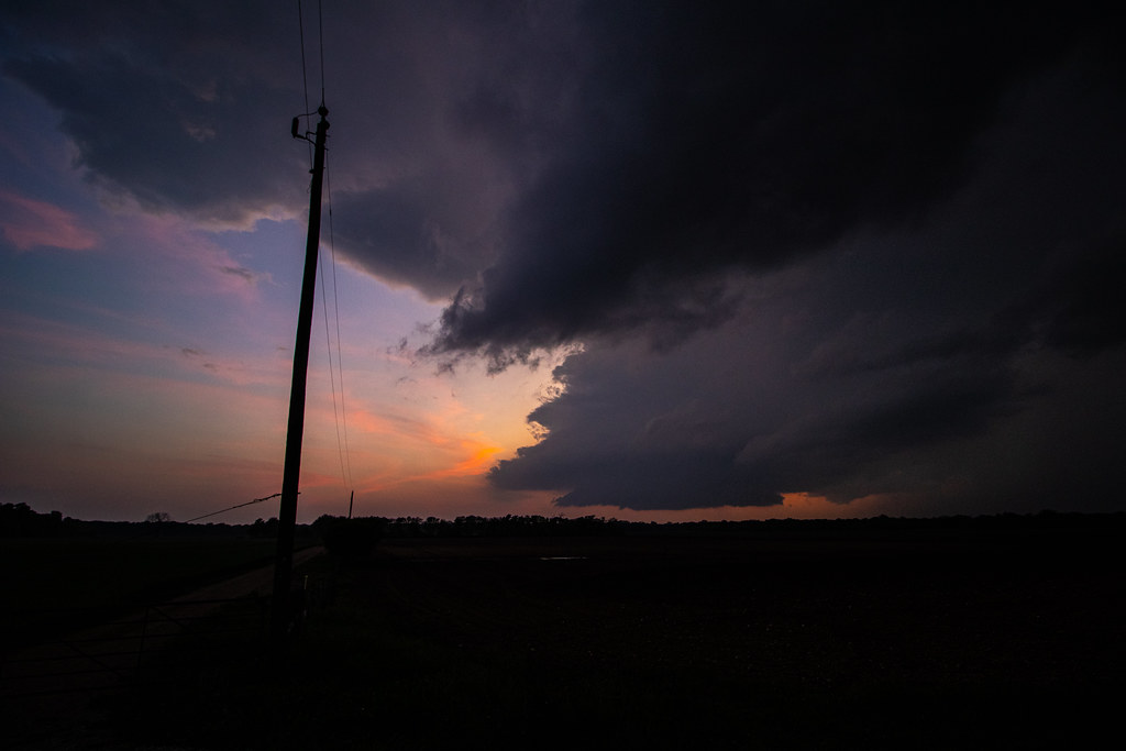 Wiggins A tornadowarned severe thunderstorm approaches Wi… Flickr