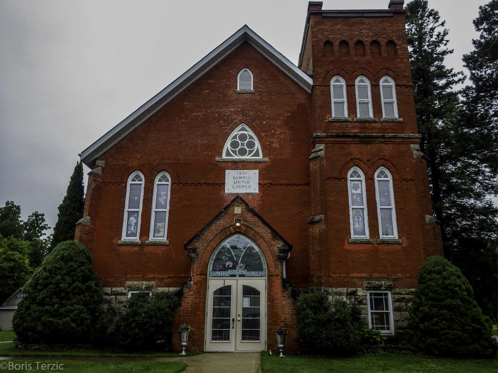 IMGP0051 Kemble Sarawak United Church Kemble, Ontario Pent… Flickr