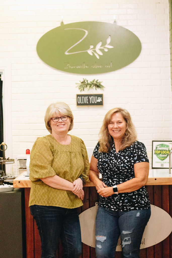 IMG_3652 Zionsville Olive Oil Company, Julie and Angie Tom Britt