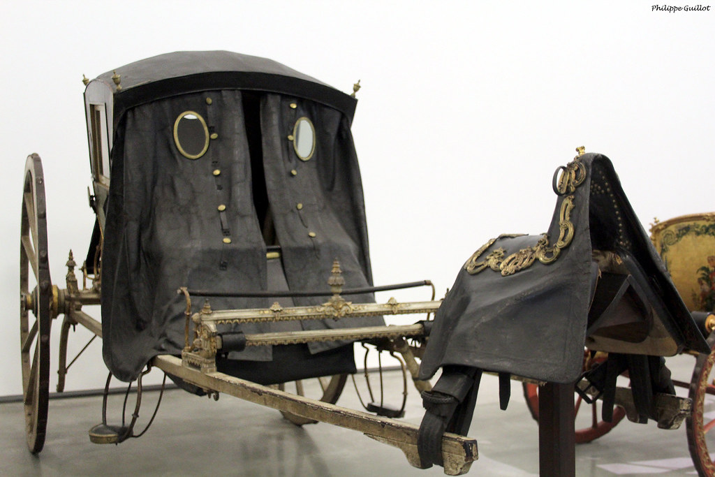 Chaise de poste "aux hublots" Fin XVIIIe siècle, travail p… Flickr