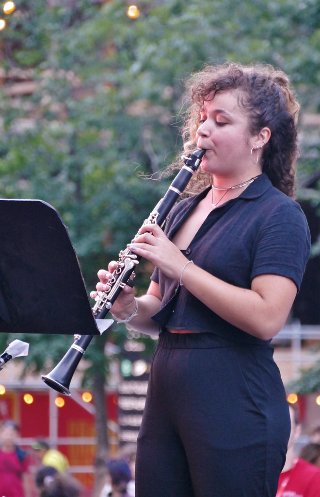 Panasonic FZ1000, 5ilience Quintette à vent, Rue SainteCa… Flickr