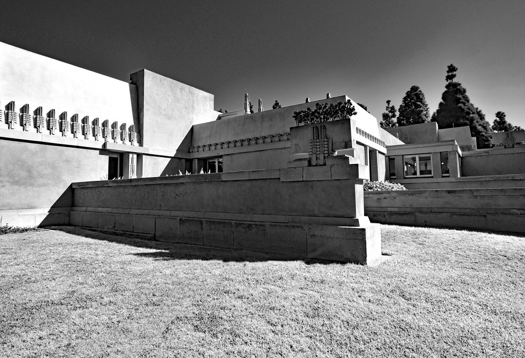 Hollyhock House Completed in 1921, the first commission fo… Flickr