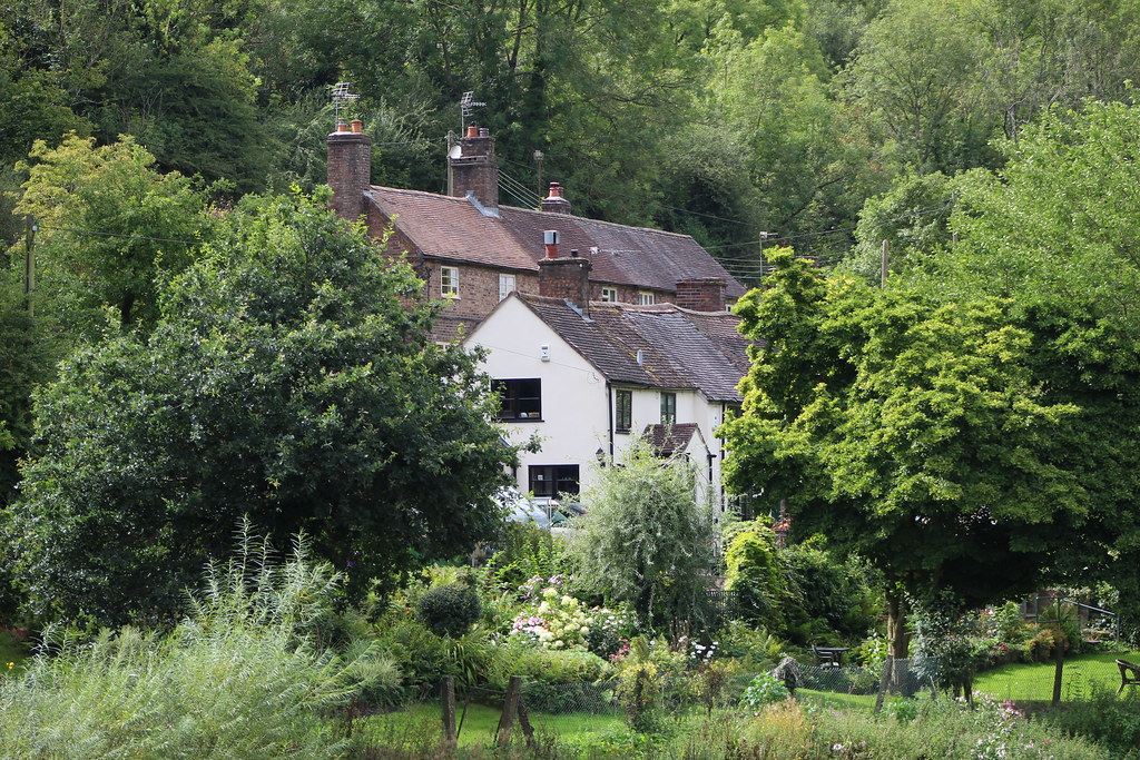 Ironbridge houses Iain Wallace Flickr