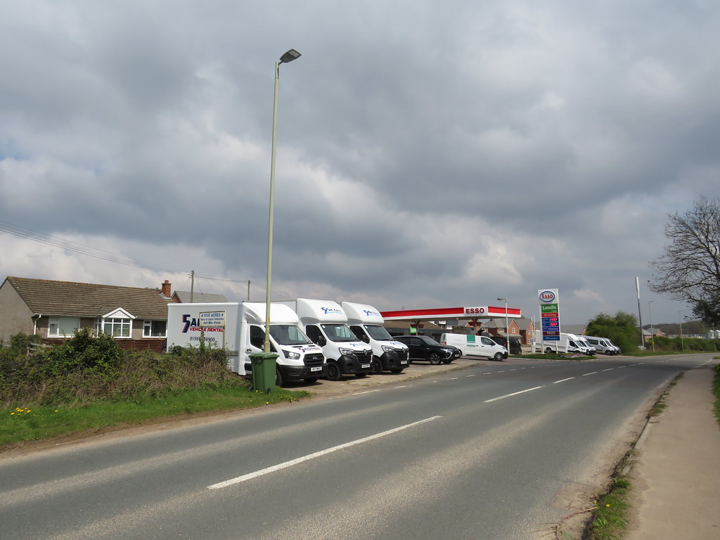 Esso Lower Lane, Berry Hill, Coleford, Gloucestershire G… Flickr