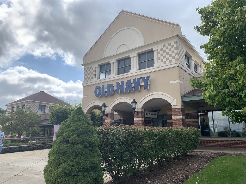 Old Navy Outlet Grove City, PA Originally opened as Grov… Flickr
