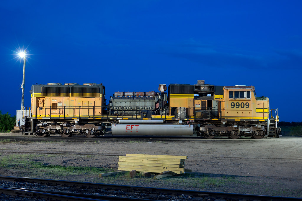 BNSF 9909 Fordville ND BNSF 9909 was one of many SD70MACs … Flickr
