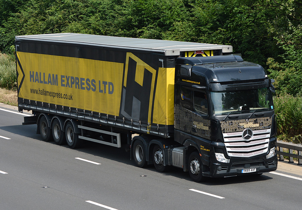 Hallam Express YYK69AHF M1 Brockhall 23/07/2021 Flickr