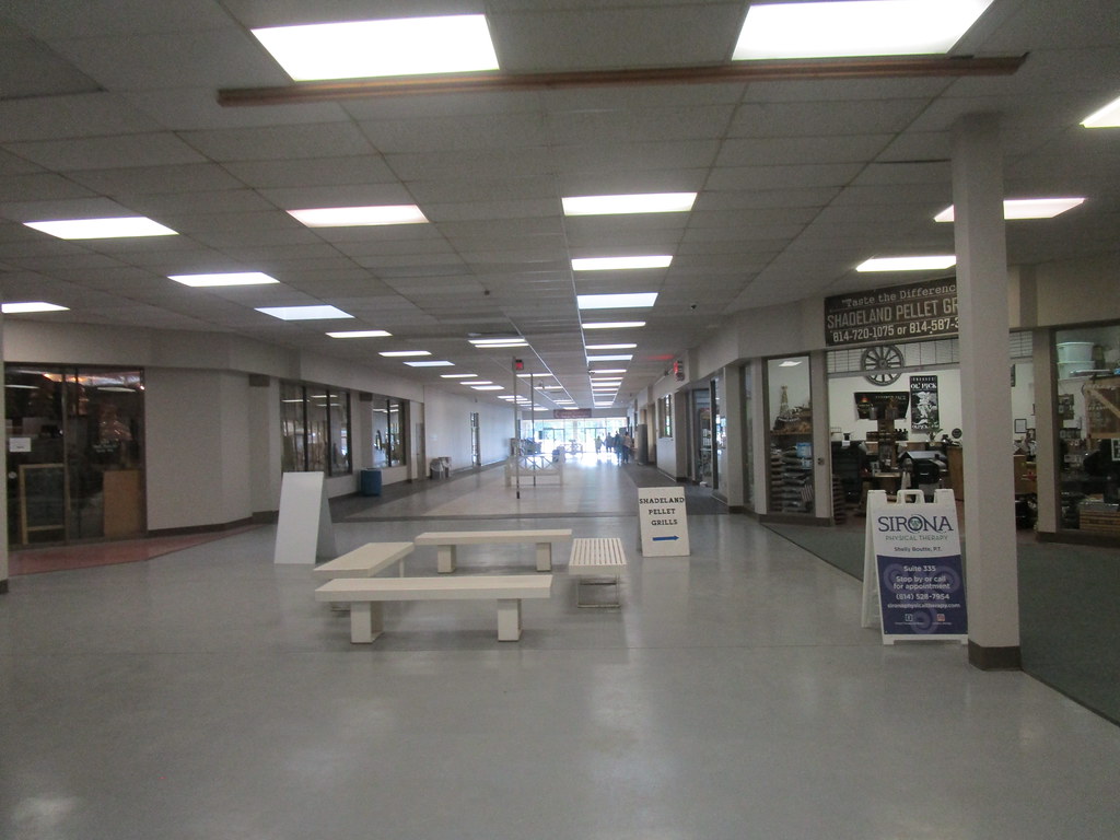 Lakeside Commons Edinboro, PA. July 2022. If you would lik… Flickr