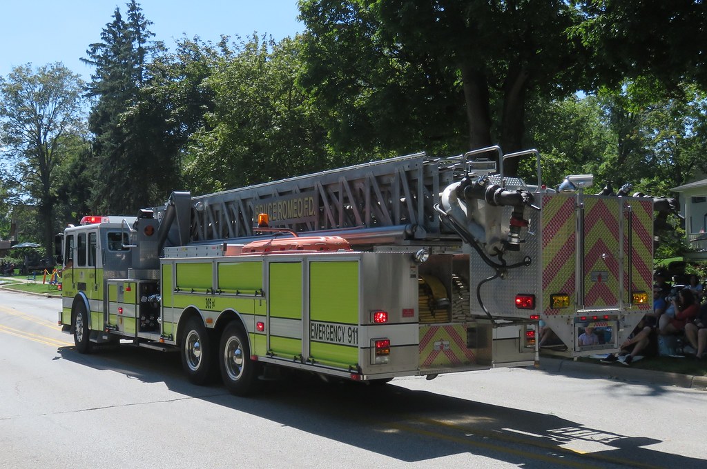 Bruce Romeo Fire Department ladder truck Romeo, Michigan… Flickr