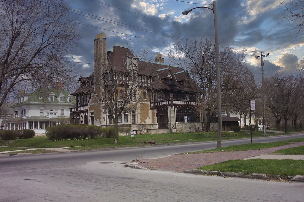 Toledo Ohio The Tillingast/Willys Home 2210 Robinwood … Flickr