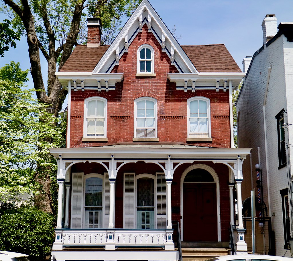 IMG_8136 An old house in Lambertville, New Jersey. JBBTaipei Flickr