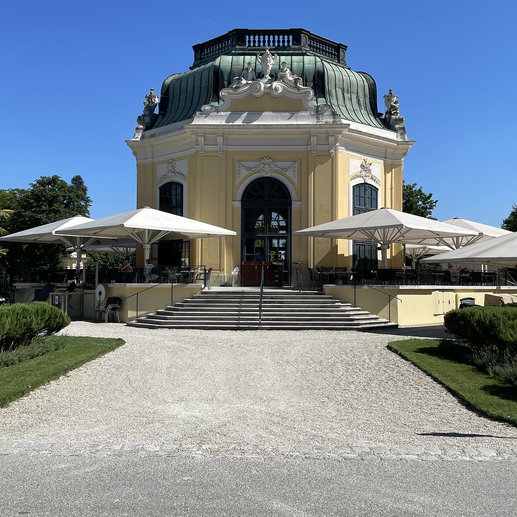 Schonbrunn Palace, Vienna Kevin Oliver Flickr