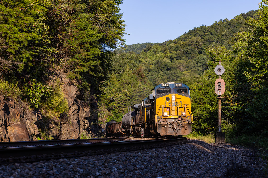 CSXT 3026 Elkhorn City, KY CSXT 3026 leads M692 by SE Elk… Flickr