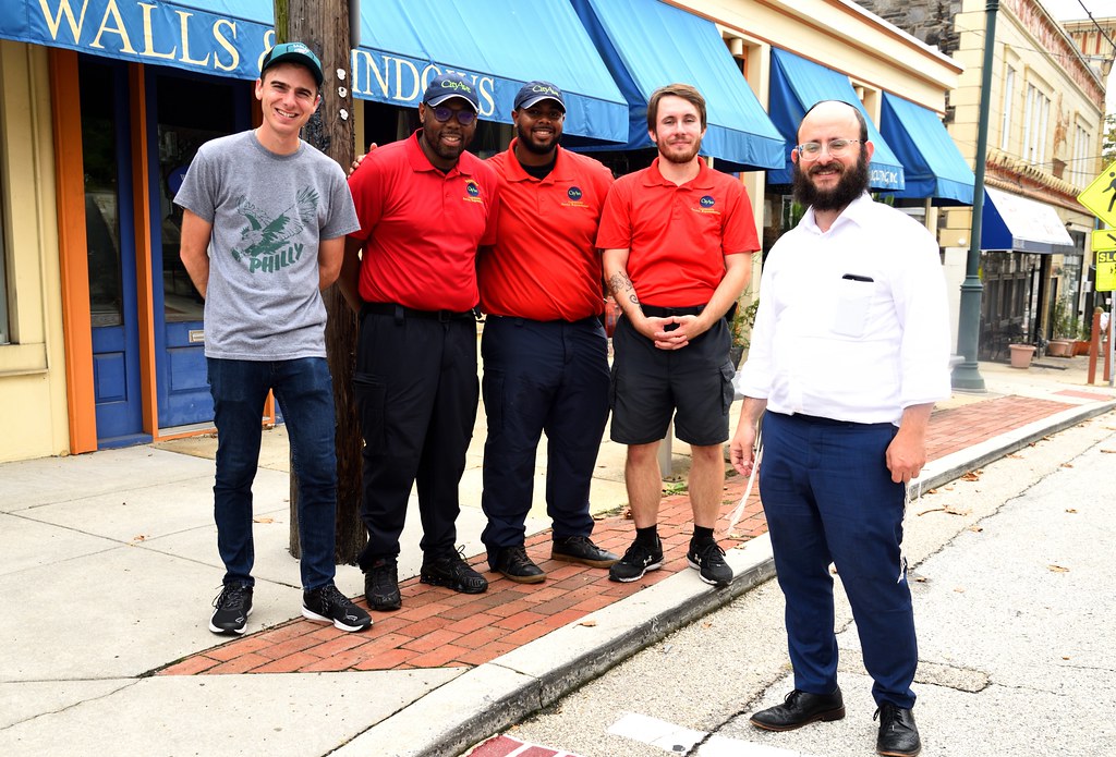 D750_25780__nx1 Bala Avenue Art Walk 09/10/23 T. Manos Flickr