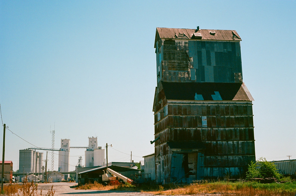 WoodCribbed Grain Elevator 2 Image taken in Concordia, KS… Flickr