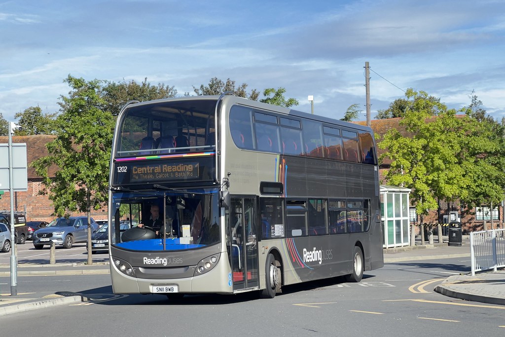 Reading Buses 1202 Reading Buses’ 1202 (SN11 BWB) in New… Flickr