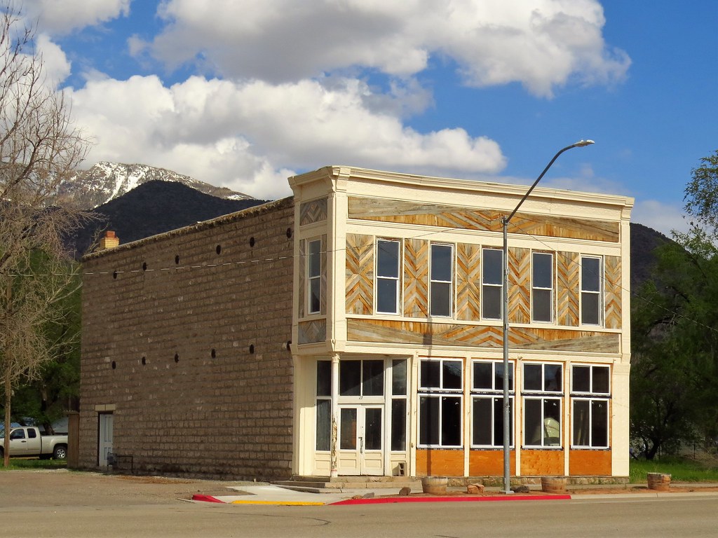 Monroe Building at 13 S. Main Monroe, Utah; built in 1890… Flickr