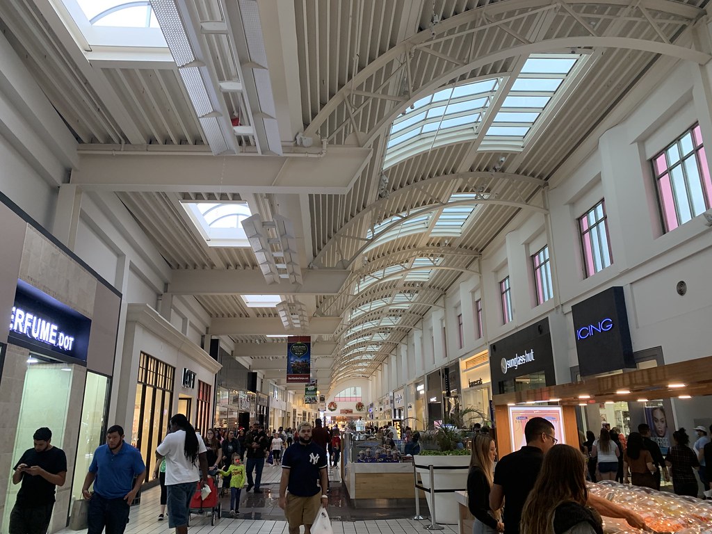 Photos of Brandon Mall (Brandon, FL) (December 2022) Flickr