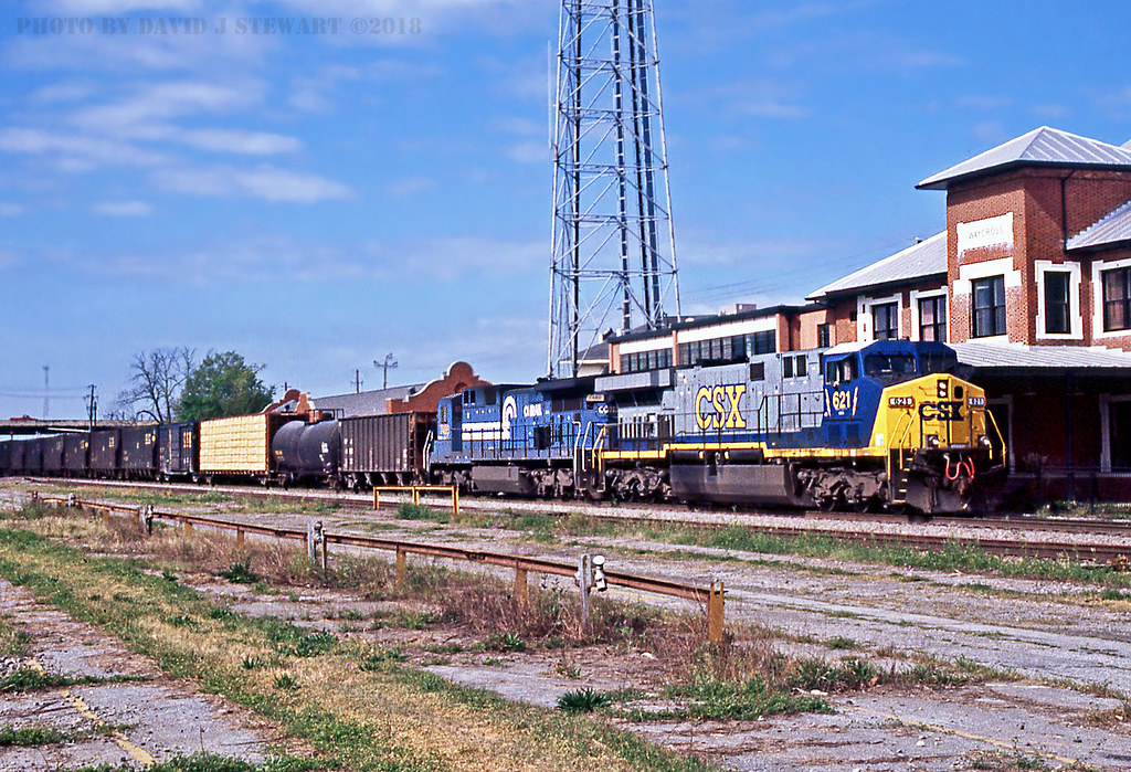 A CSX CW60AC and C398 leaves Rice Yard at Waycross, Geor… Flickr