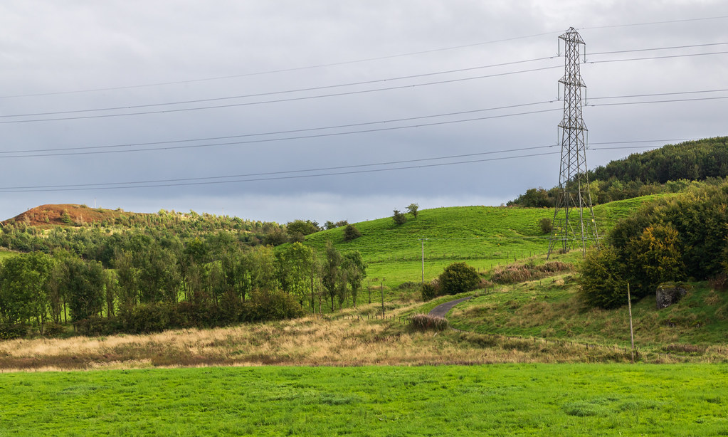 Into the Green The track to Craig of Neilston Farm. Allan Ogg Flickr