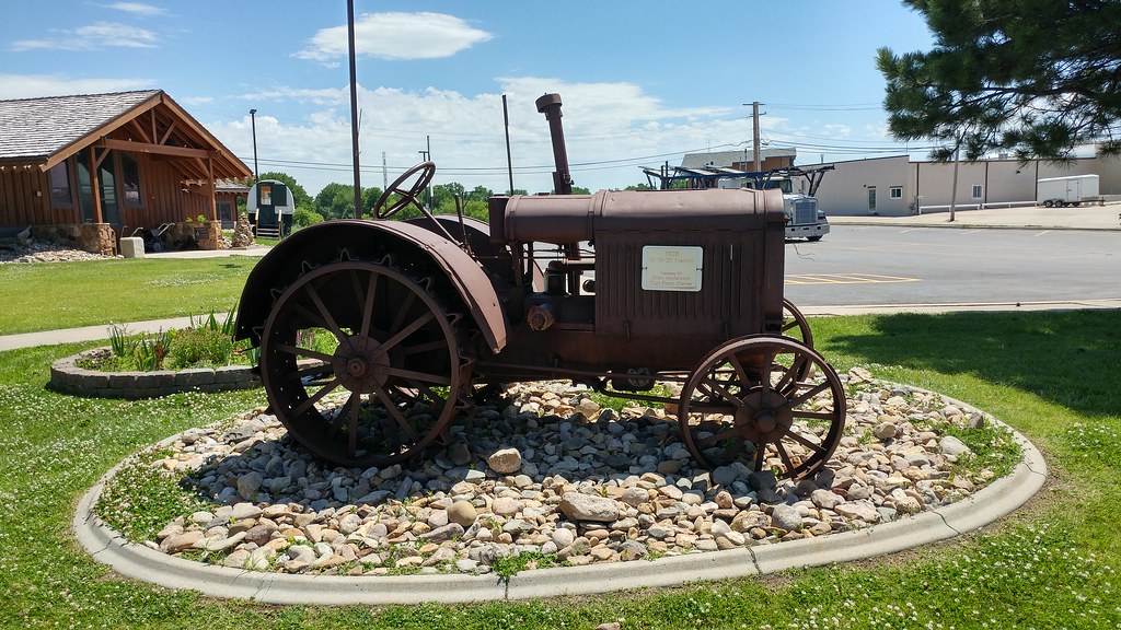 1928 Tractor, Belle Fourche, SD Belle Fourche, SD (Butte C… Flickr