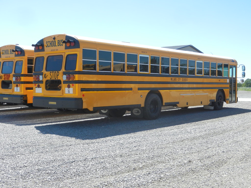 Willard City Schools 16 (2) Cardinal Bus Sales Lima, OH Flickr