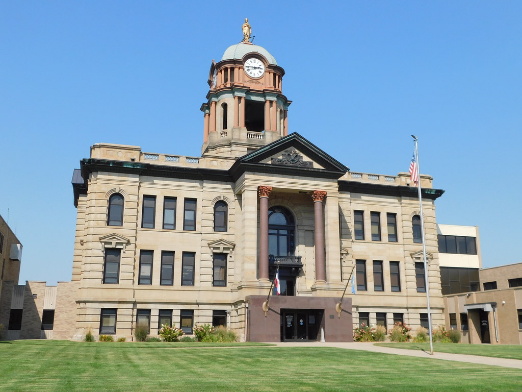 Brown County Courthouse Aberdeen, South Dakota Constructed… Flickr