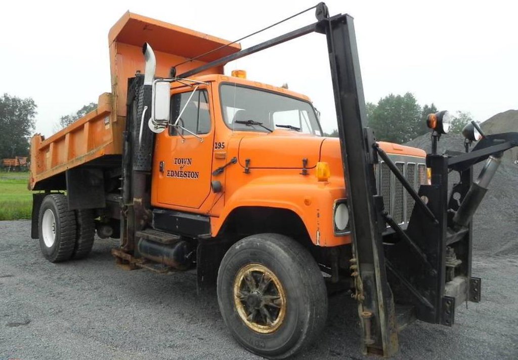 Town of Edmeston, NY 1995 International 2574 4x2 dumpplow… Flickr