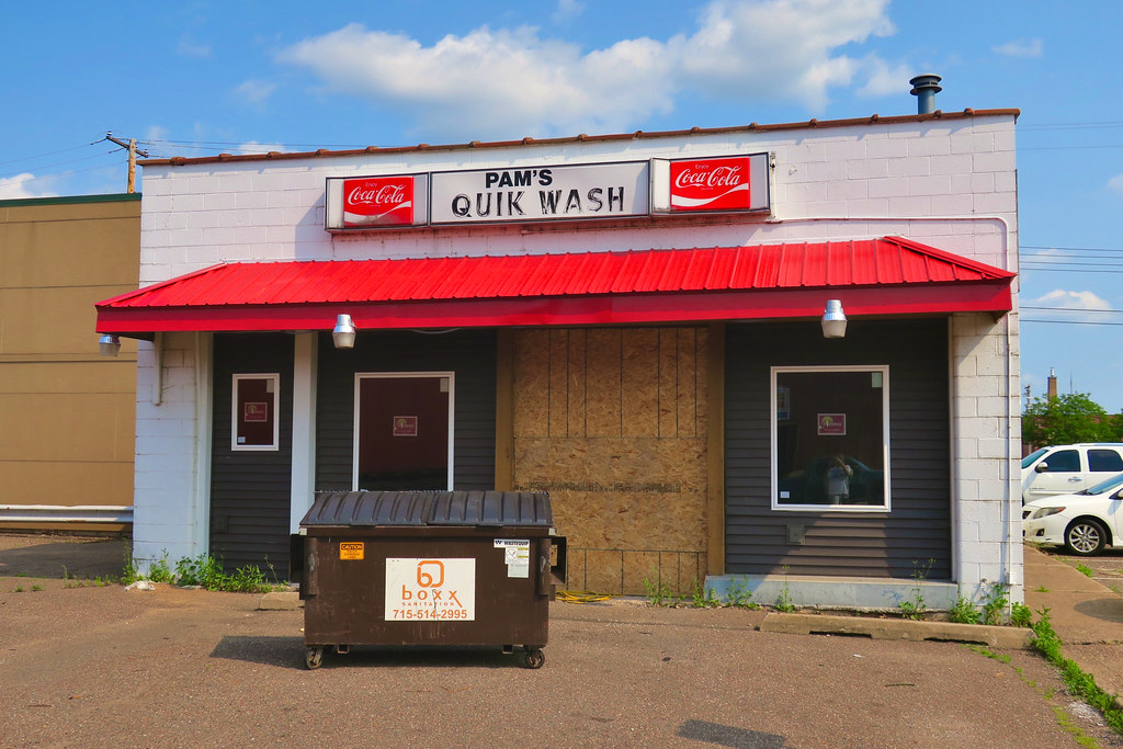 Pam's Quik Wash, Chippewa Falls, WI Pam's Quik Wash, 21 We… Flickr