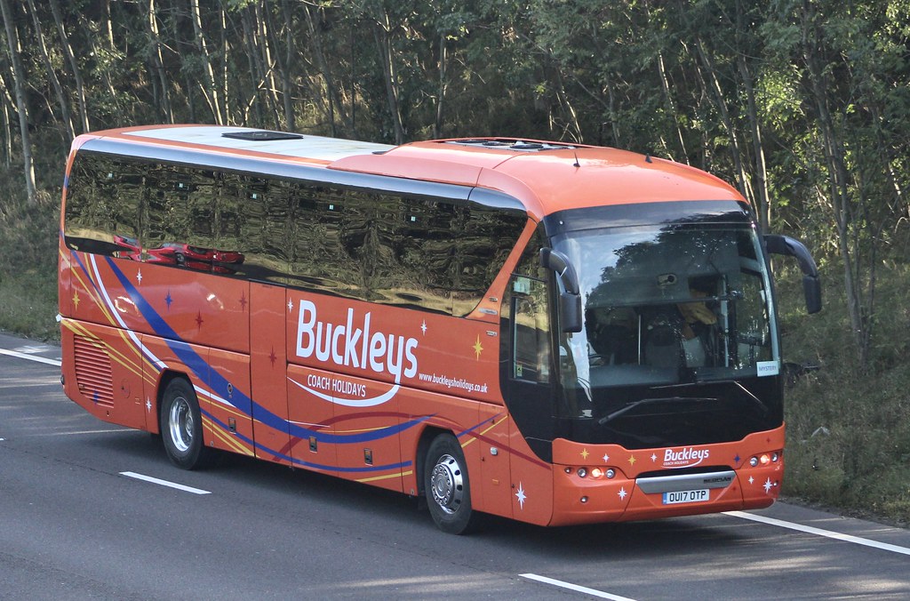 Buckleys of DoncasterOU17OTP seen southbound on the M1 ta… Flickr