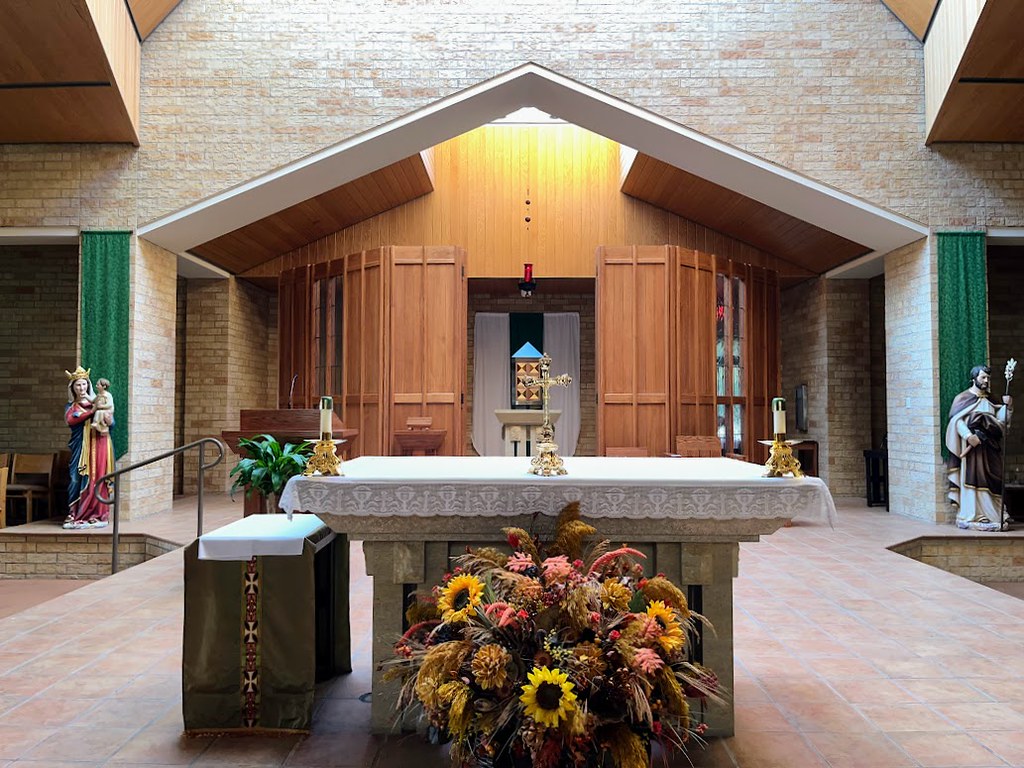 Scantuary, Church of St. Hubert RCChanhassen PHD280 Flickr