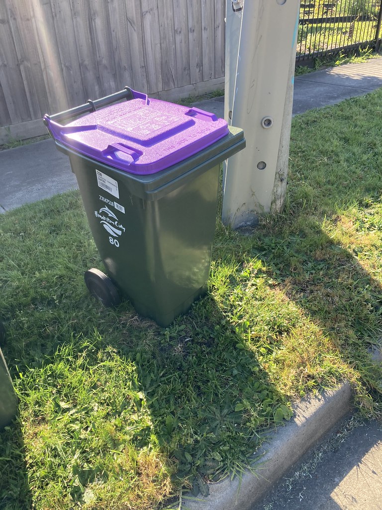 New Frankston Glass bin Garbo 7064 Flickr