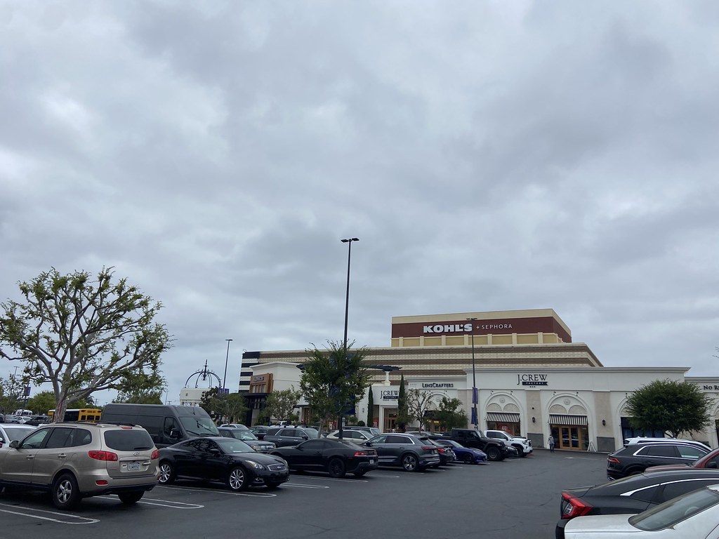 Bella Terra Huntington Beach Bella Terra is an open air p… Flickr