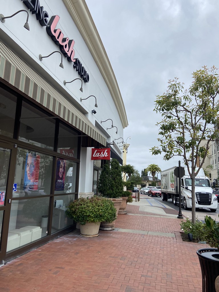 Bella Terra Huntington Beach Bella Terra is an open air p… Flickr