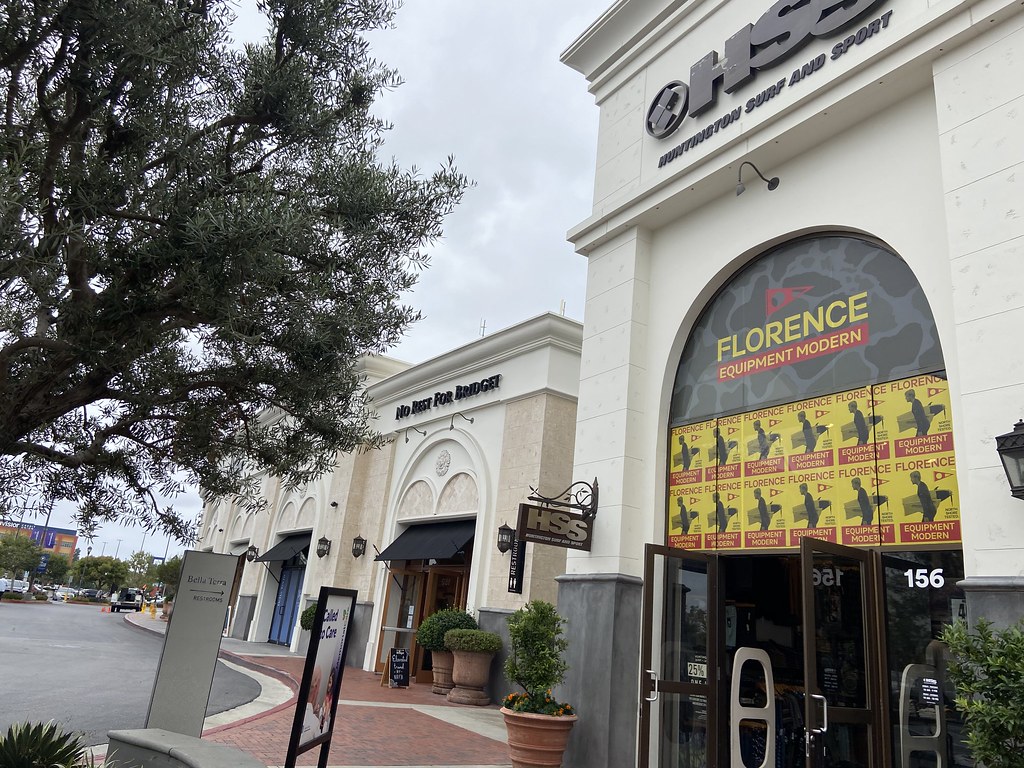 Bella Terra Huntington Beach Bella Terra is an open air p… Flickr