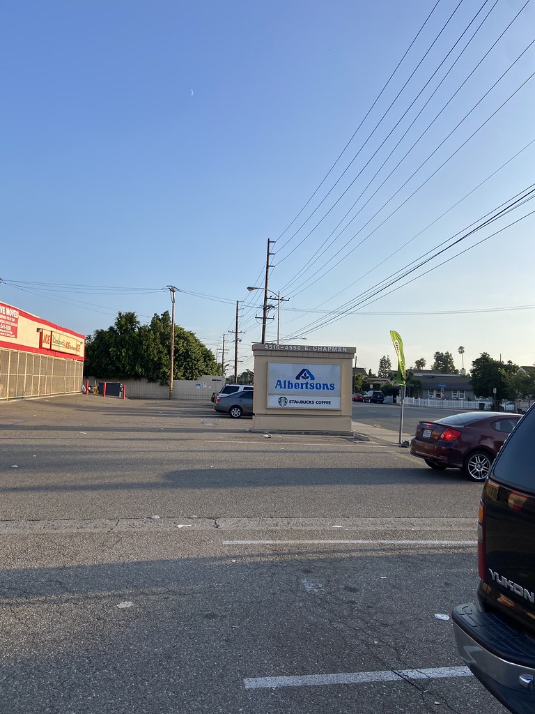 Albertsons 1585 E Chapman Ave, Orange, CA Sep 2023 Flickr