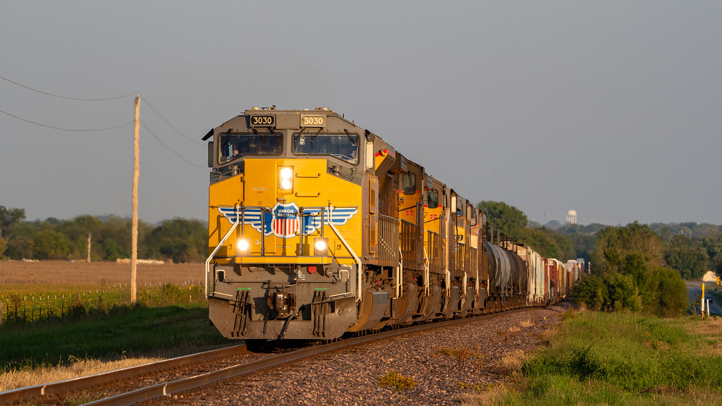 Kingsville, MO UP 3030 west, MASNP 29 Yeah, this was the m… Flickr