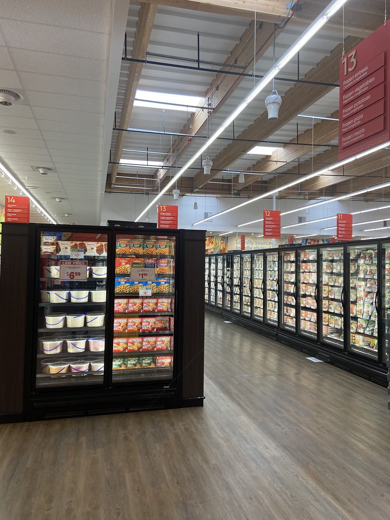 Stater Bros 209 Town Center at The Preserve Chino, CA Sep… Flickr